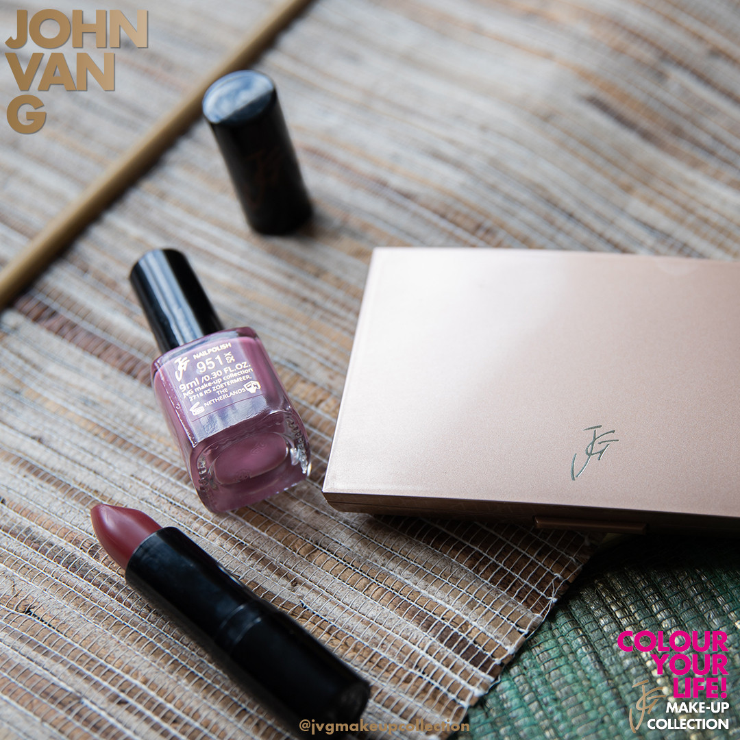 photo - John van G Make-up Collection
