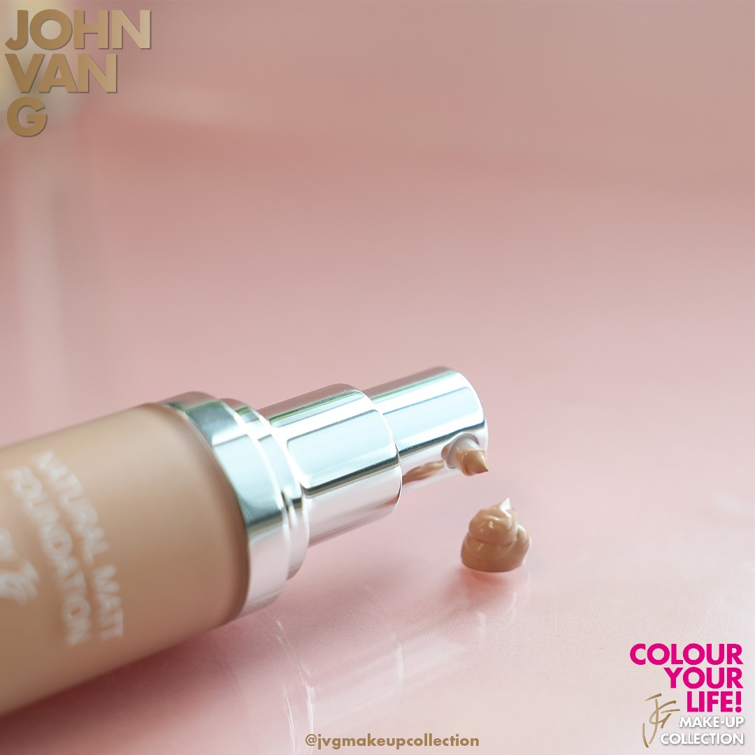 photo - John van G Make-up Collection