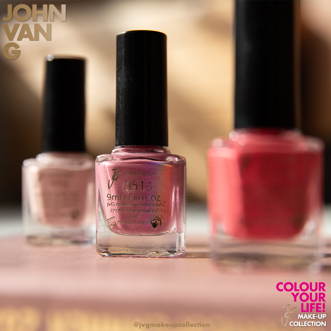photo - John van G Make-up Collection